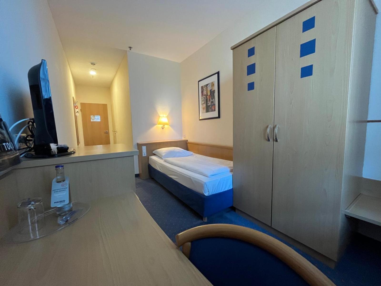 Yors Hotel