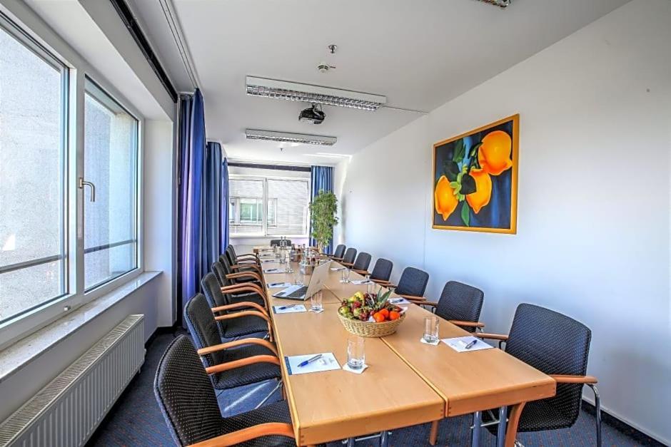Yors Hotel