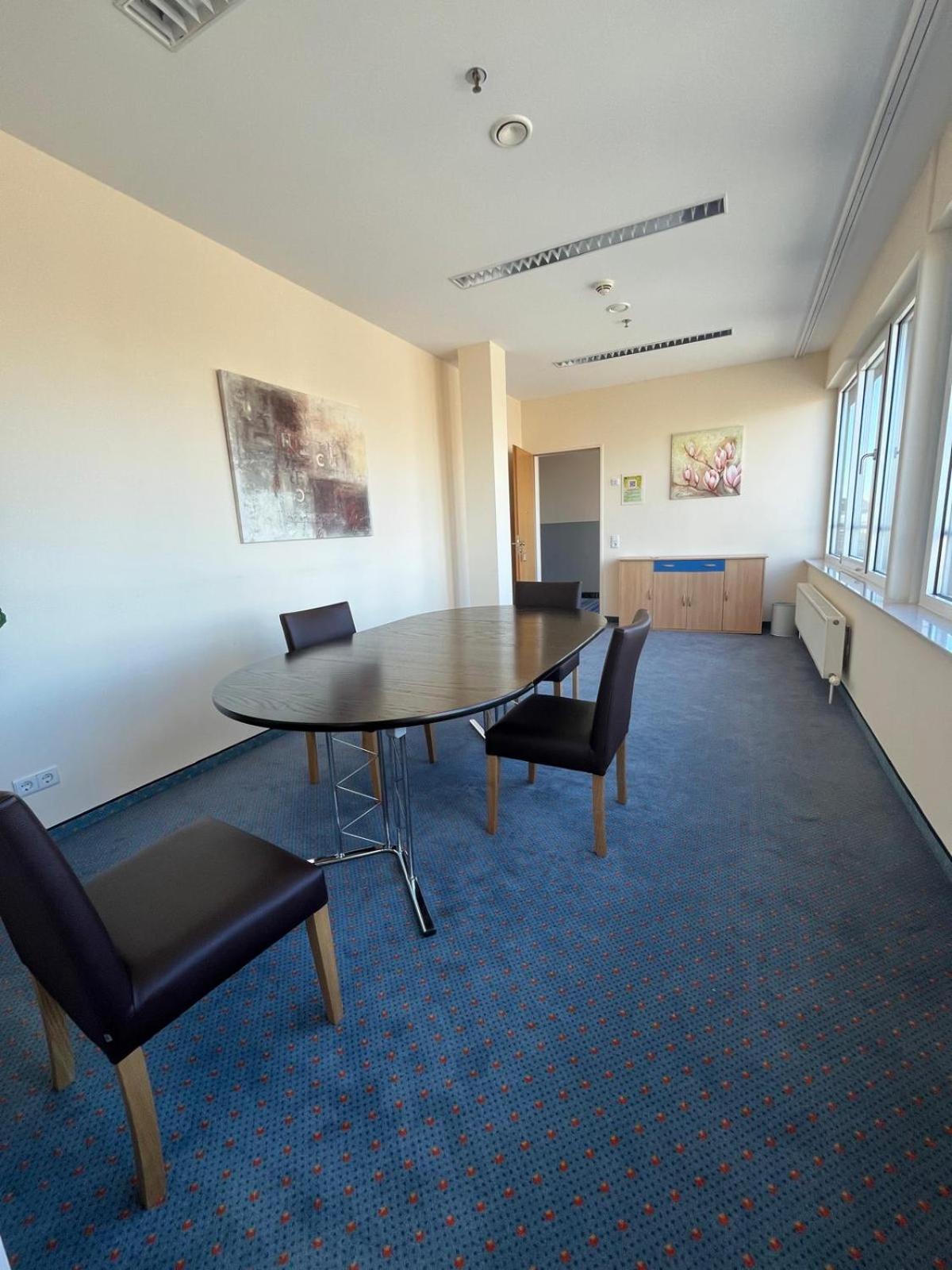 Yors Hotel
